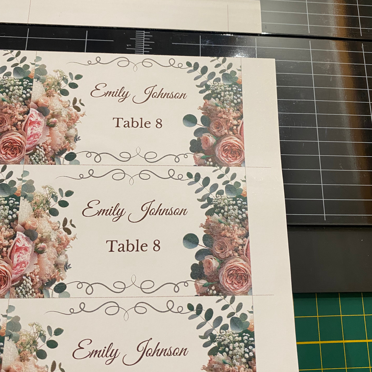 Floral Wedding Place Cards Template ENG Version